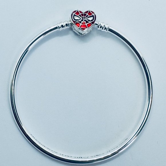 Pandora Moments Marvel Spider-Man Mask Clasp Bangle - Picture 8 of 9